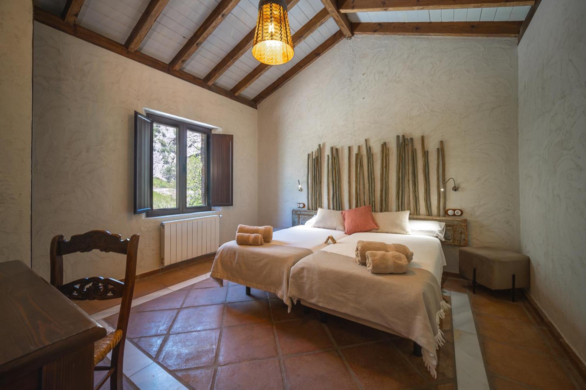 Eco Hotel Cueva Del Gato Benaojan Ngoại thất bức ảnh