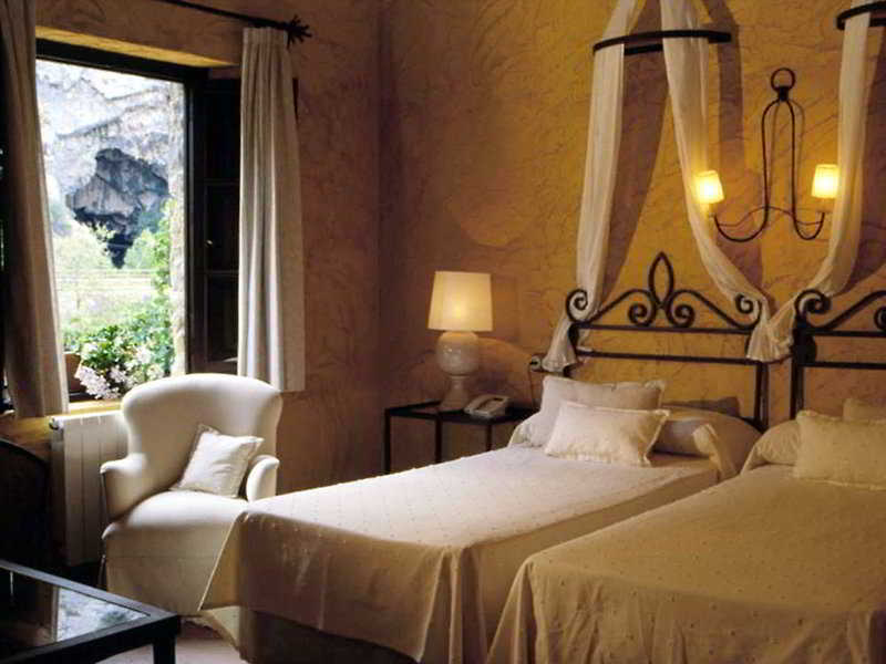 Eco Hotel Cueva Del Gato Benaojan Ngoại thất bức ảnh